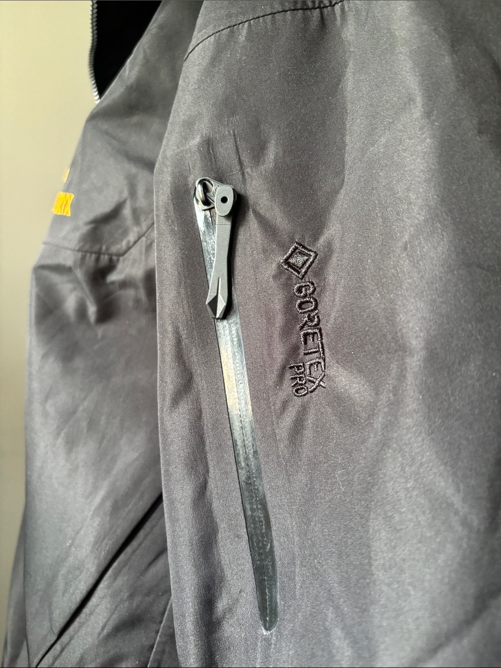ARC’TERYX jacket - Picture 6 of 13